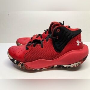 Under ArmourJet 21 Basketball/Athletic/Sneaker, Youth, Size 4Y, Red/Black